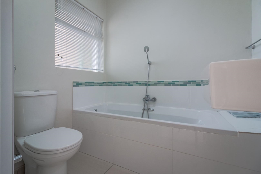 1 Bedroom Property for Sale in Three Anchor Bay Western Cape